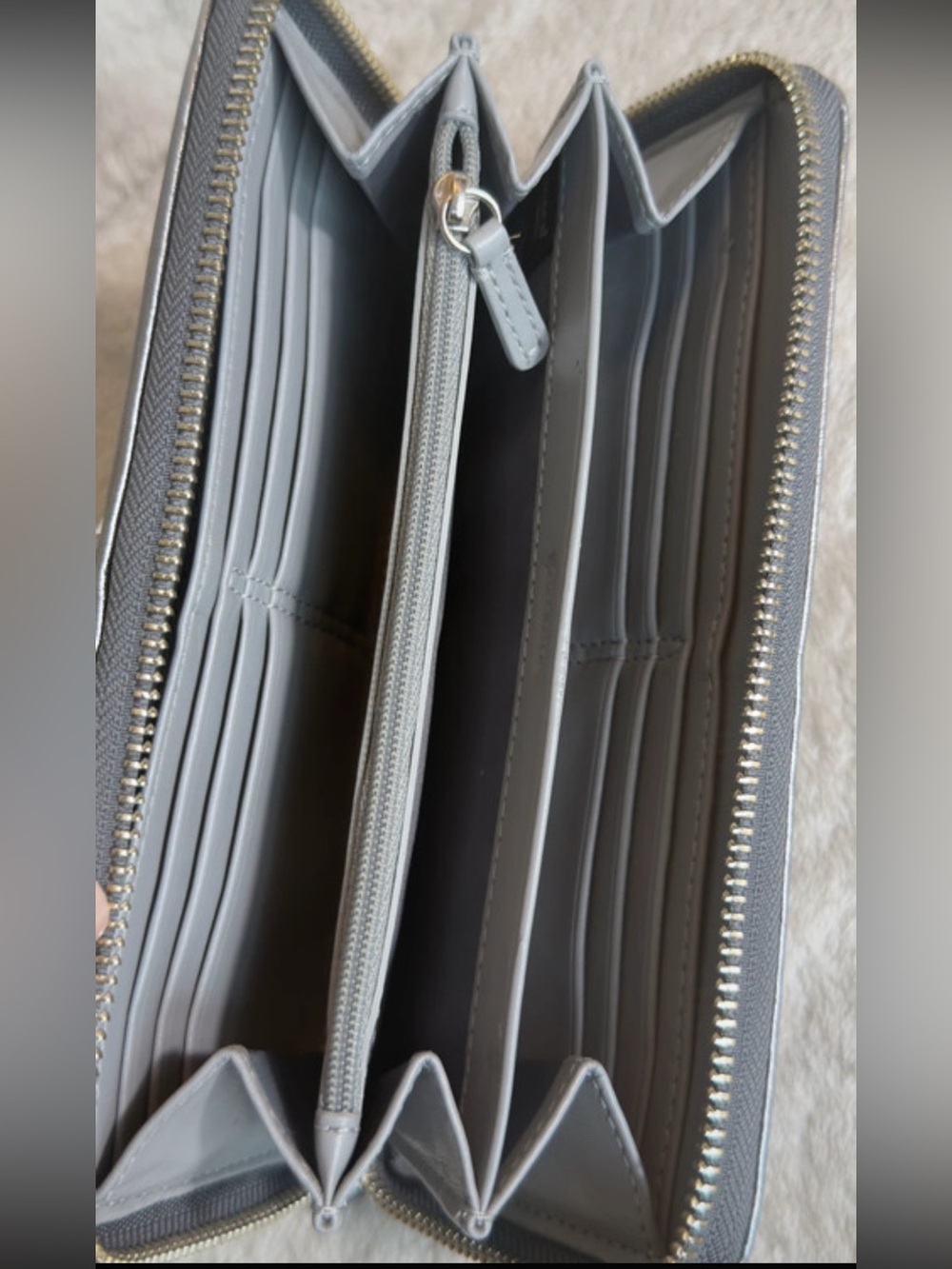 COACH π EUC Penelope Full Zip Wallet Gray Signature Canvas and Metallic Silver - Picture 3 of 6